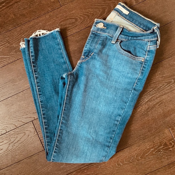 Levi’s 710 Super Skinny | EUC Low Rise - Picture 3 of 7